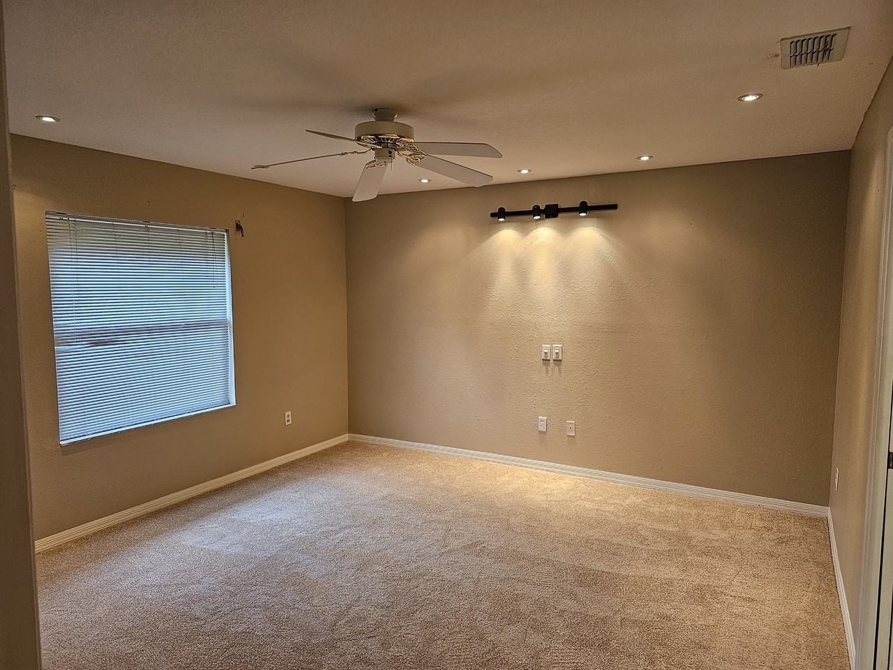 11722 Se 72nd Terrace Rd #1 - Photo 5 of 10