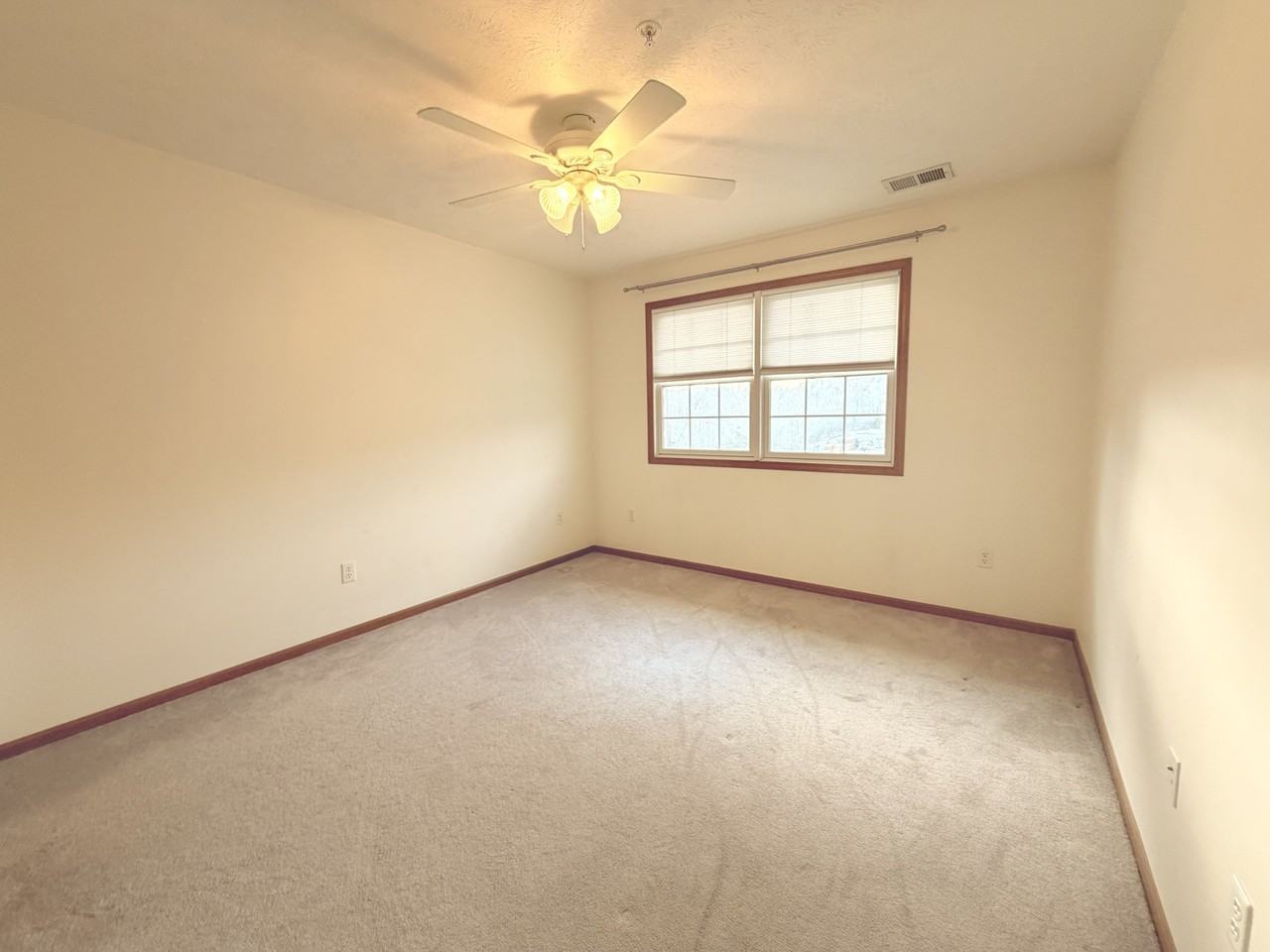 513 Leah Dr #1 - Photo 4 of 6