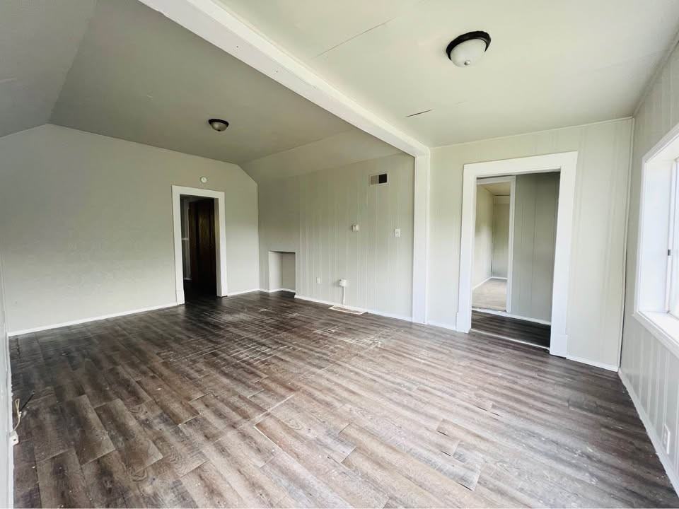 3414 Central St #1 - Photo 2 of 9