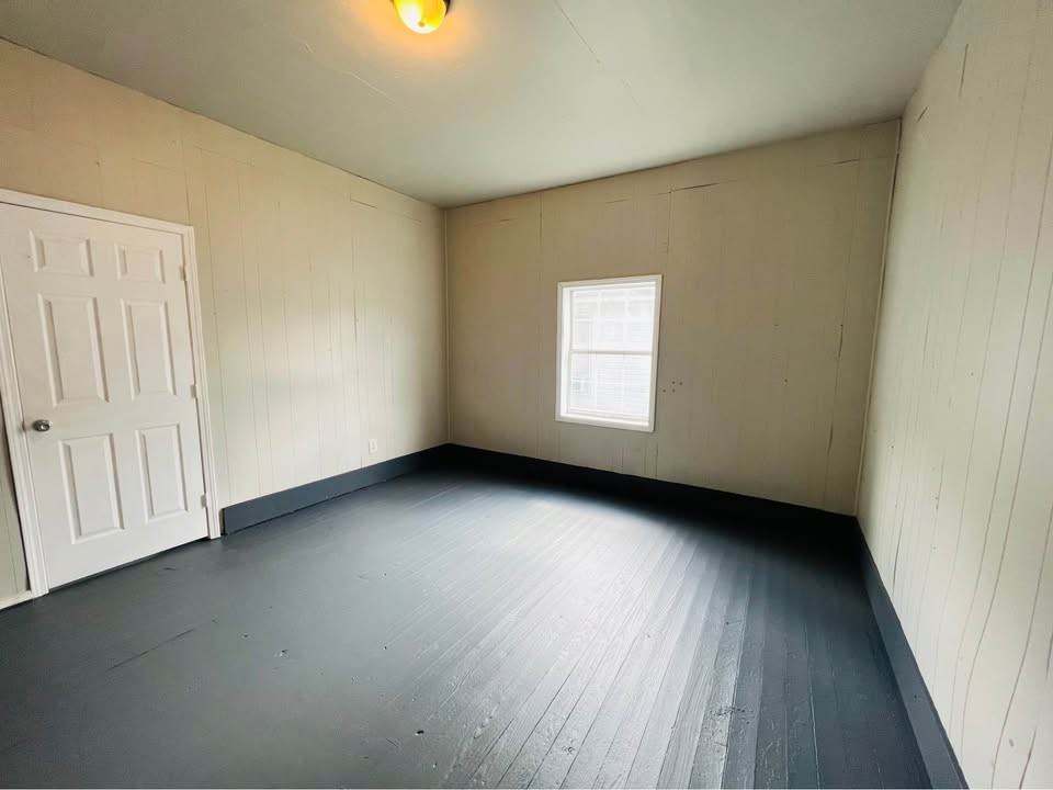 3414 Central St #1 - Photo 3 of 9