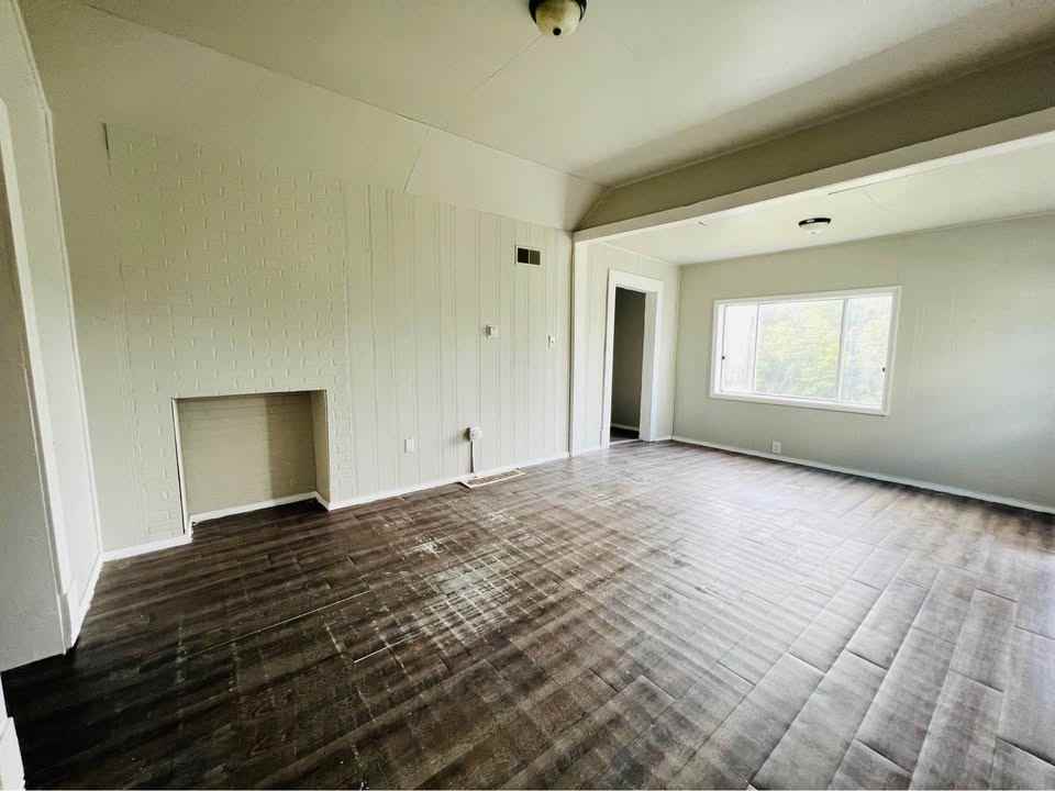 3414 Central St #1 - Photo 6 of 9