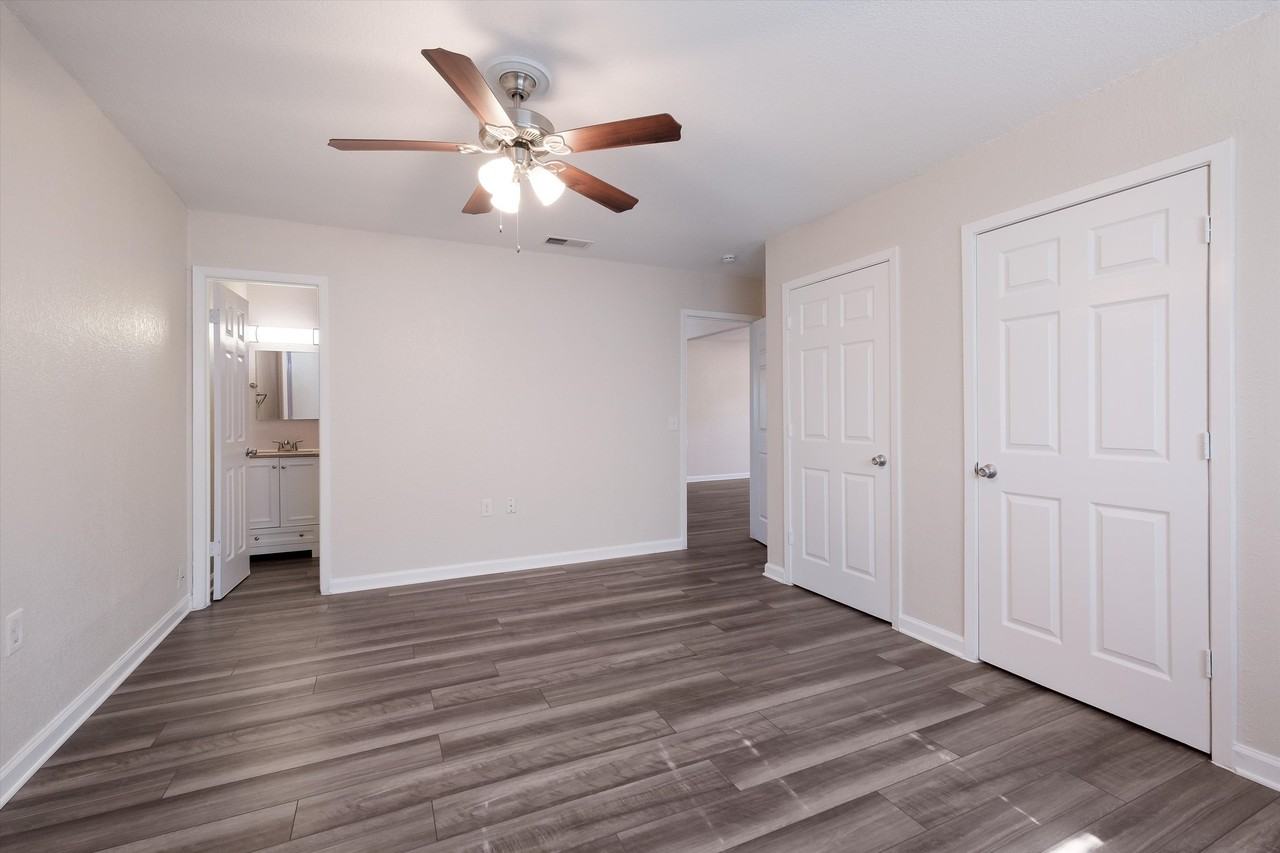 7809 Hollow Oak #1 - Photo 6 of 10