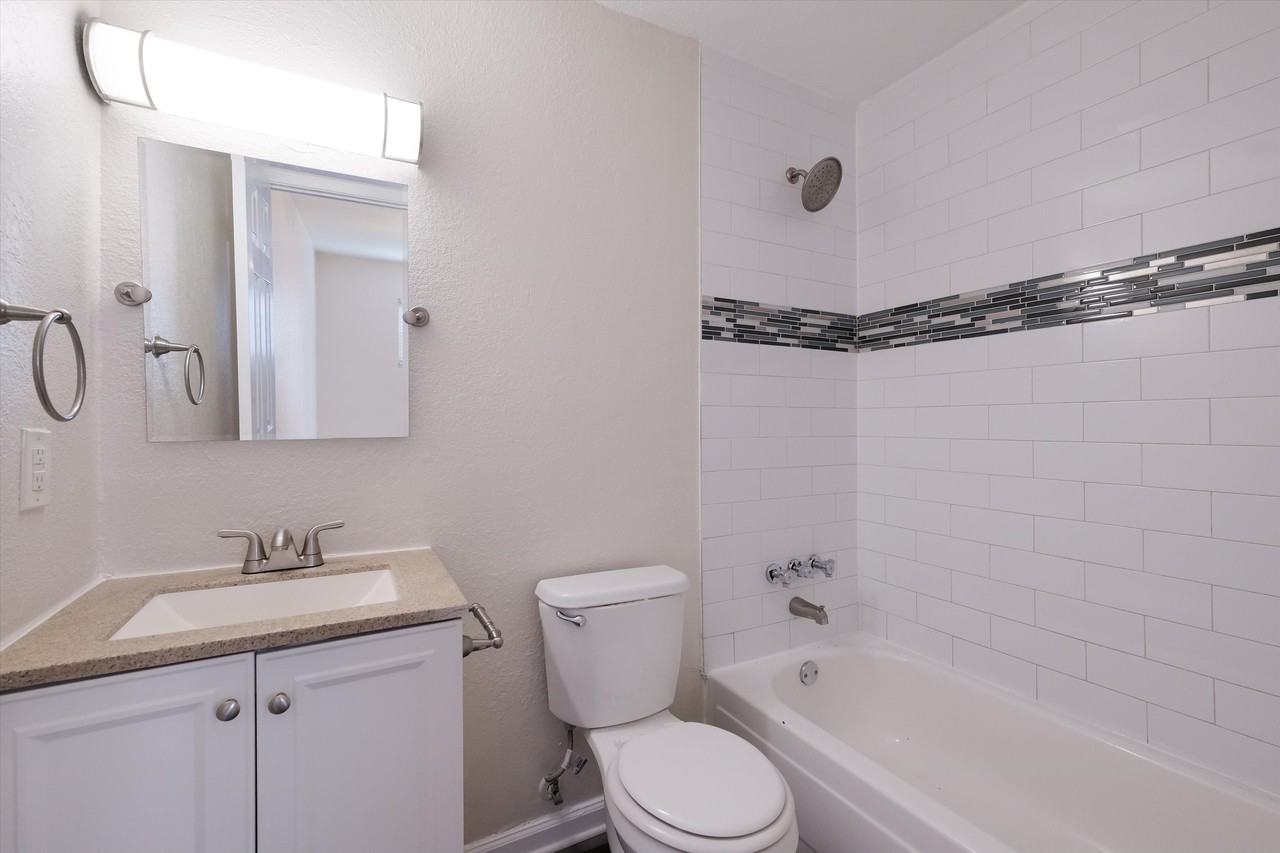 7809 Hollow Oak #1 - Photo 7 of 10