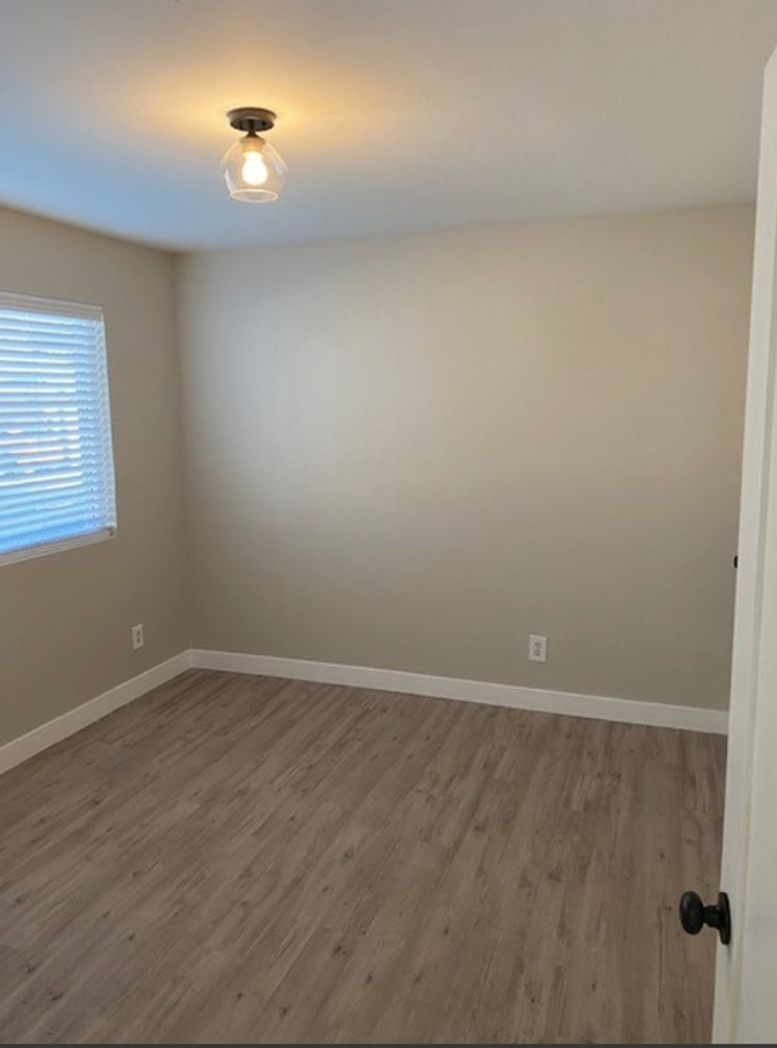 Beautiful Flagstaff Property. Newly Remodeled! - Photo 4 of 16