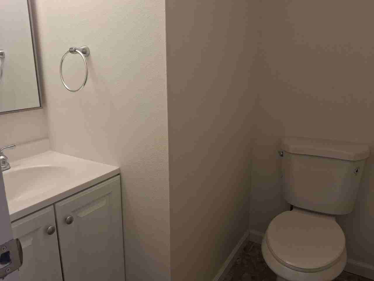 964 W Center St - Photo 5 of 9