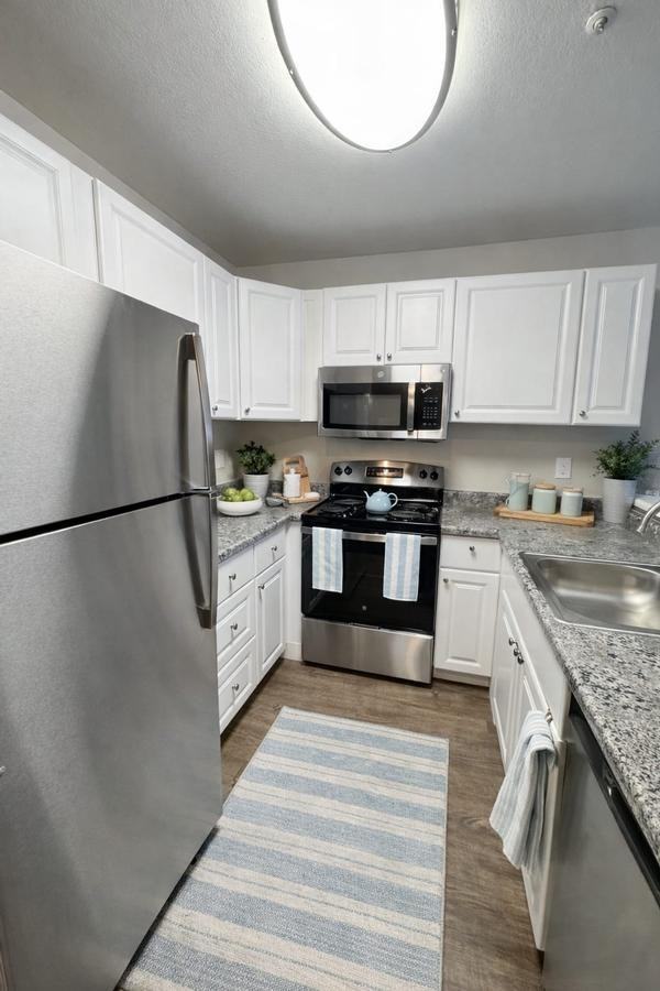 1601 Broadway St - Photo 2 of 12