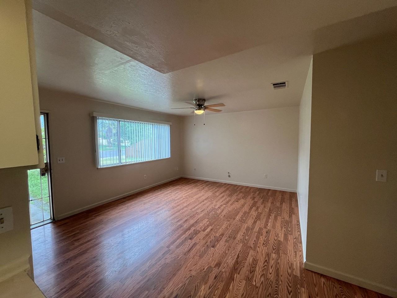1120 Beltline Rd - Photo 2 of 35