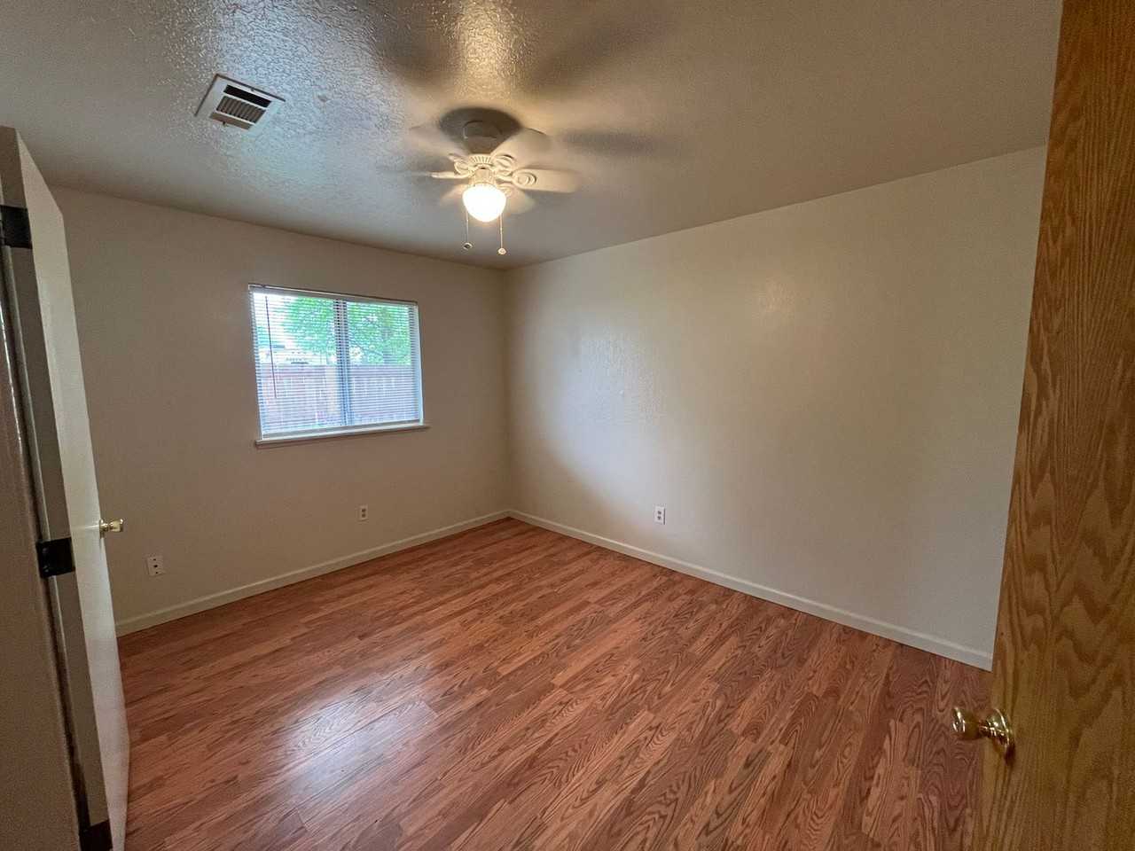 1120 Beltline Rd - Photo 3 of 35