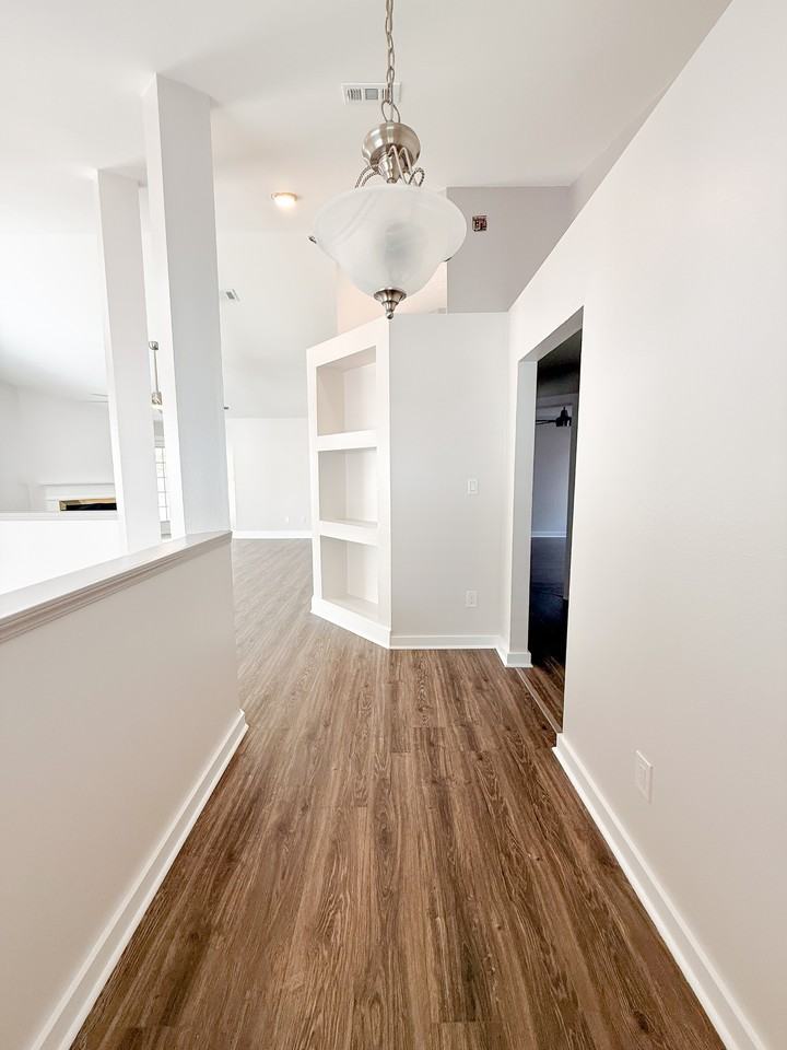 161 Mirabelle Cir #1 - Photo 5 of 45