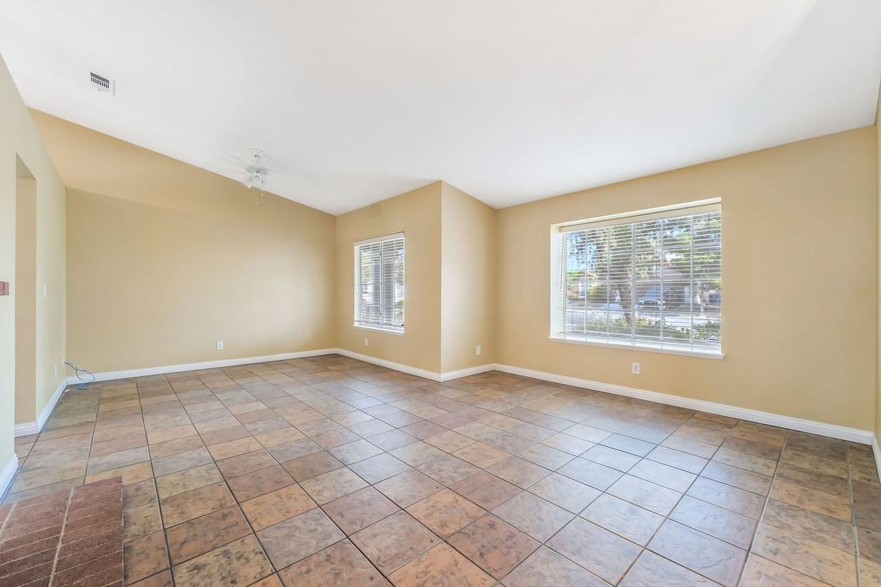 731 Autumn Moon Dr - Photo 3 of 25