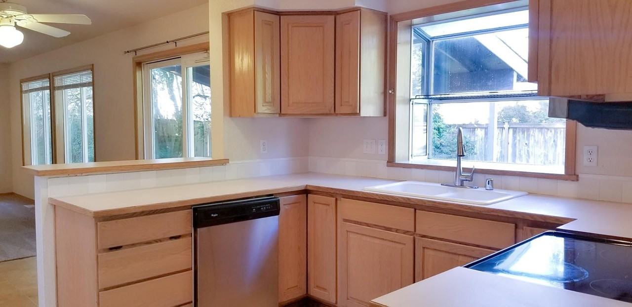 5208 43rd Ct Se - Photo 5 of 30