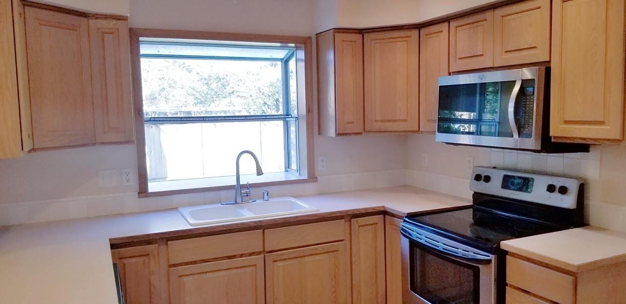 5208 43rd Ct Se - Photo 6 of 30