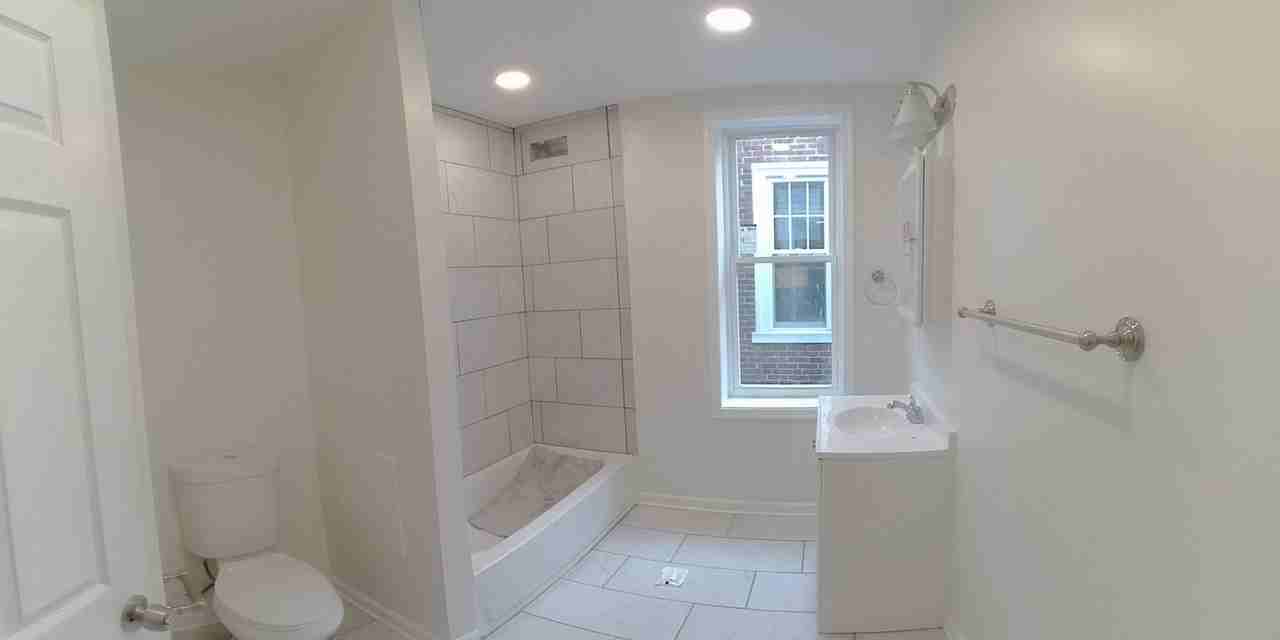 1117 S Wilton St - Photo 7 of 43