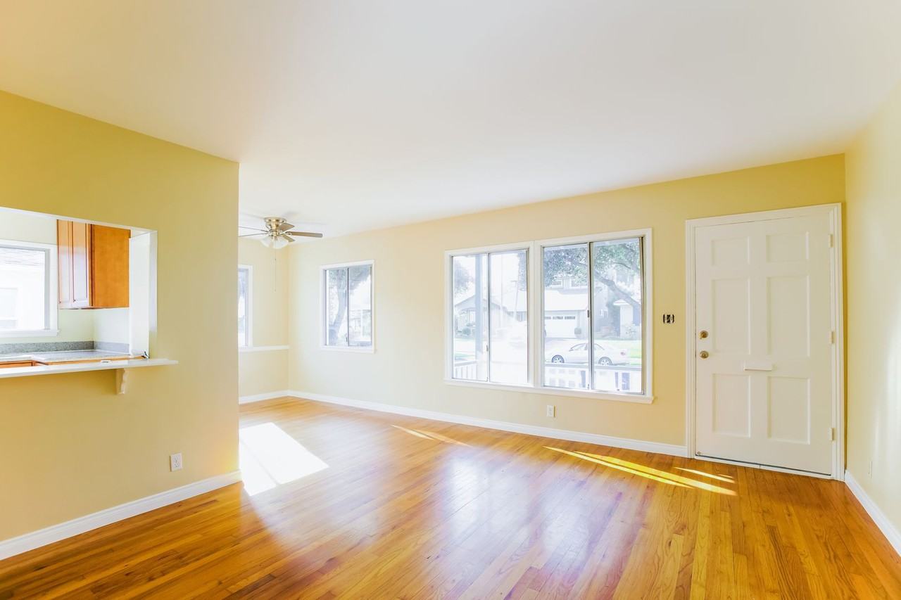 5929 Sandwood St - Photo 3 of 18