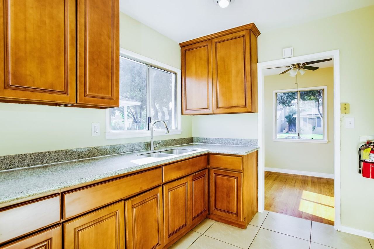 5929 Sandwood St - Photo 6 of 18