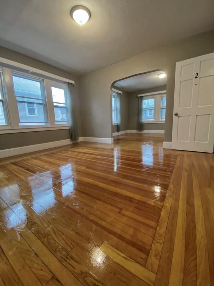 14 Ledyard St - Photo 5 of 11