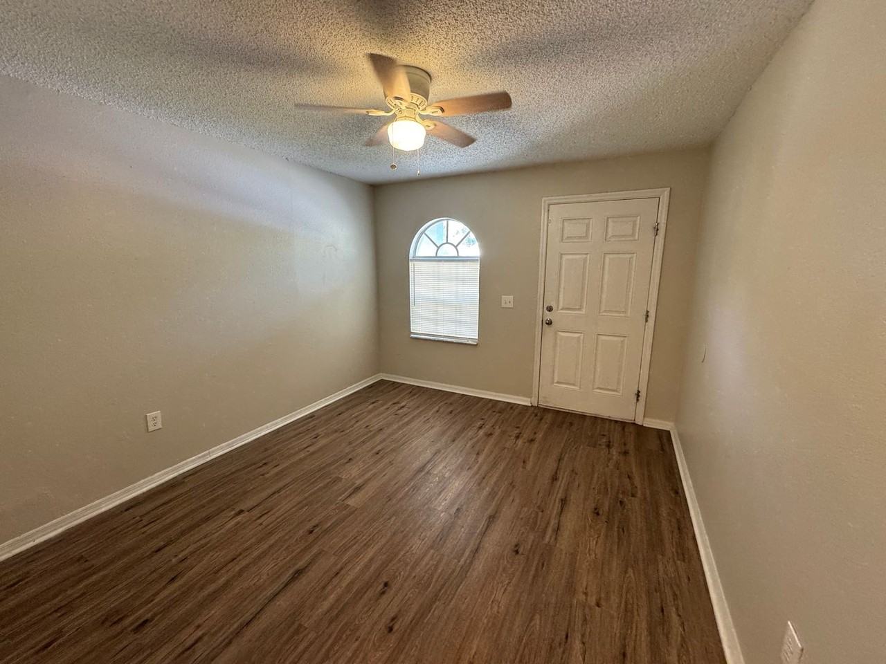 2996 Whispering Trails Dr - Photo 6 of 50