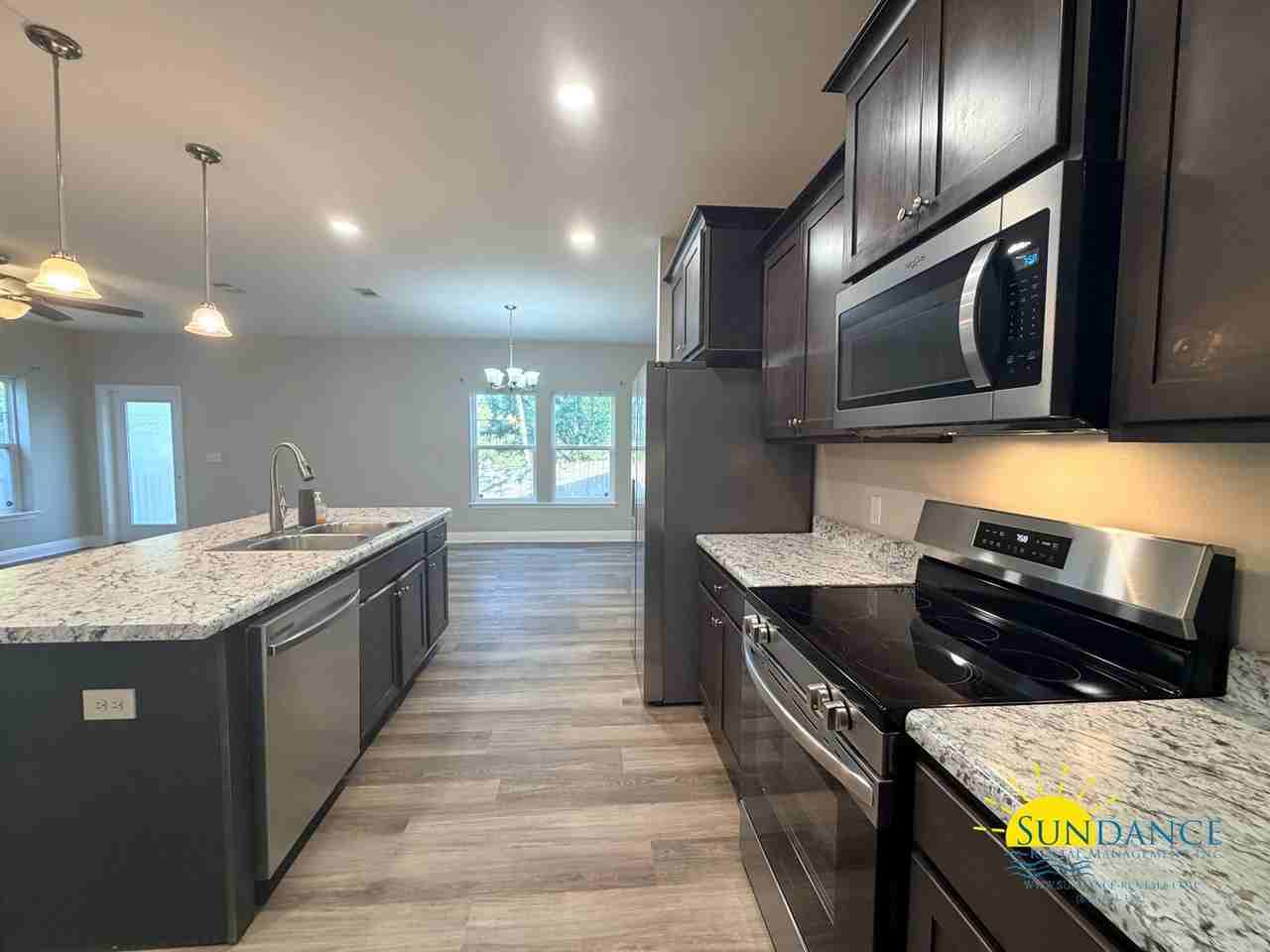 196 Johnson Ct - Photo 5 of 26