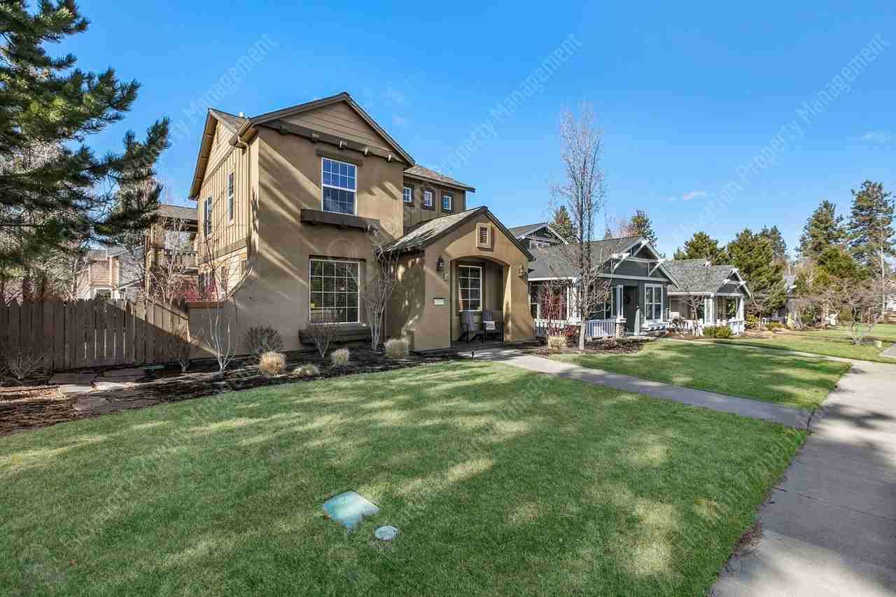 61567 Odell Lake Dr - Photo 2 of 27