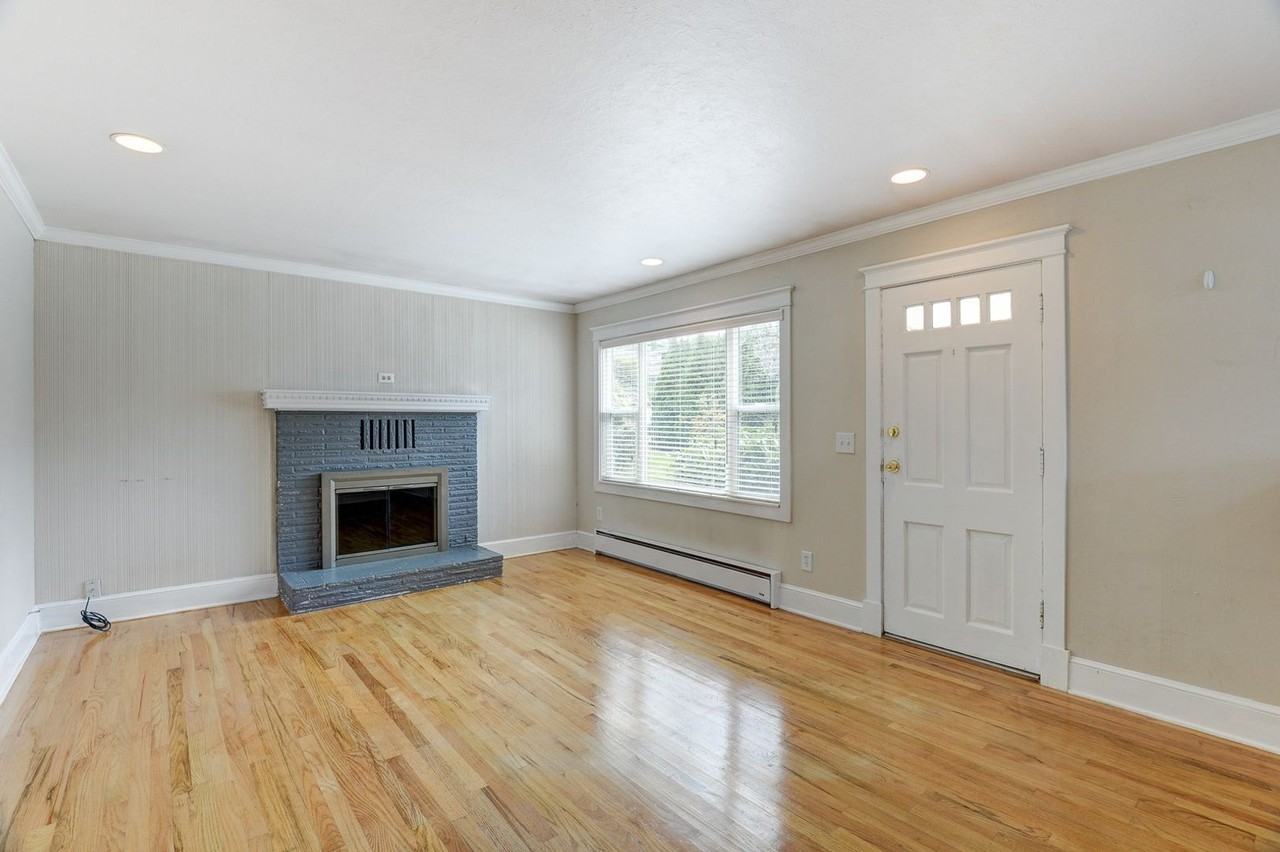 1104 N 30th St - Photo 3 of 20