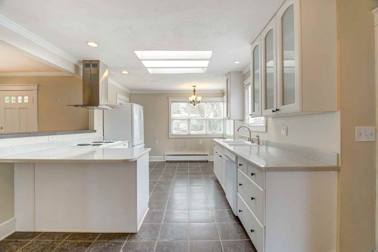 1104 N 30th St - Photo 6 of 20