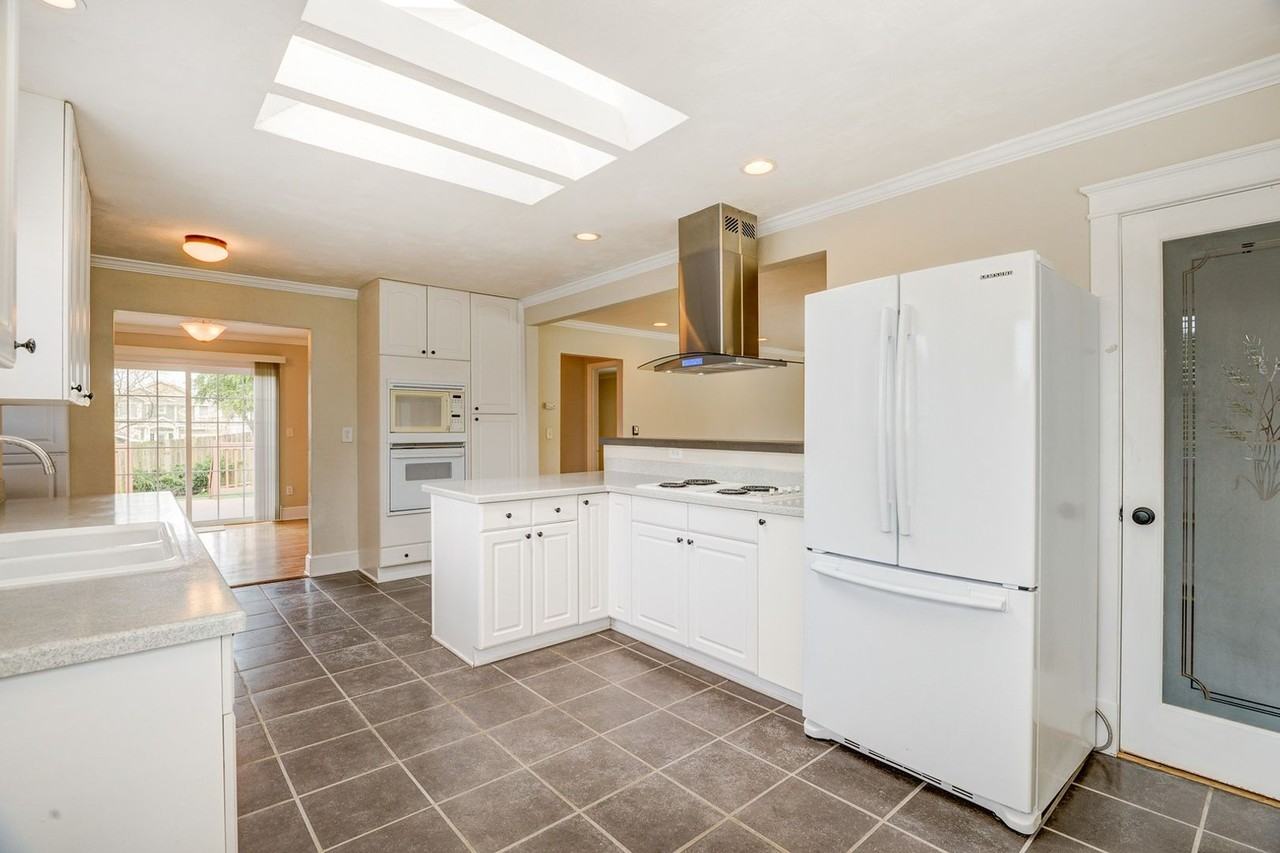 1104 N 30th St - Photo 7 of 20