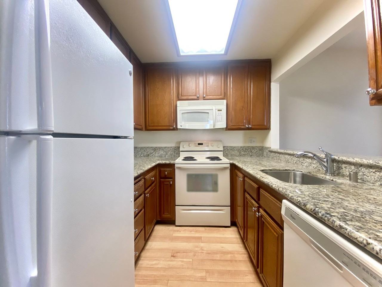 6009 Joaquin Murieta Ave #D - Photo 6 of 16