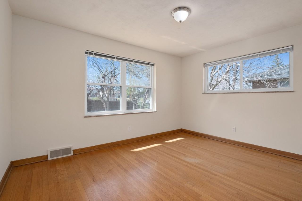 17 Valley Dr - Photo 7 of 12