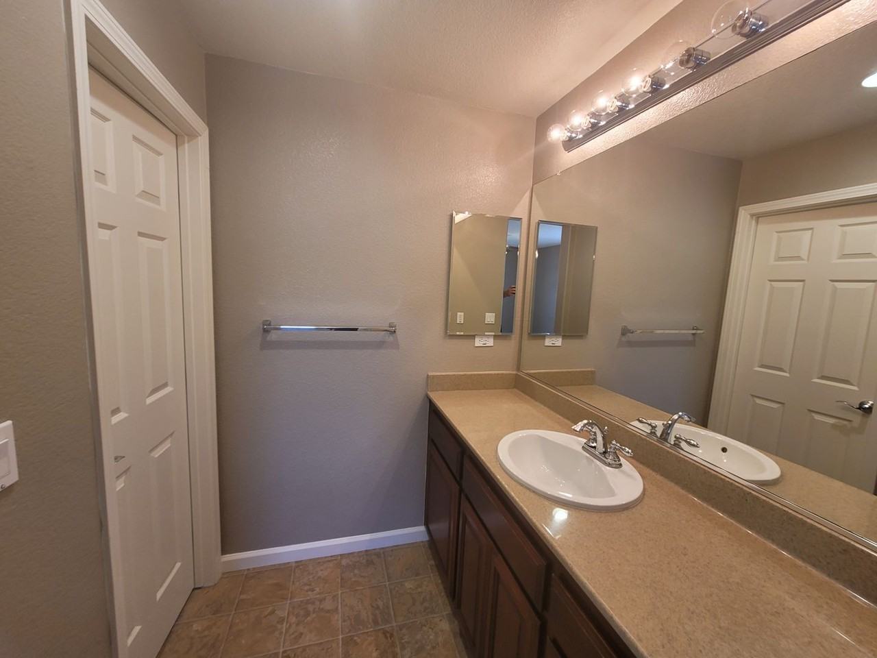 3391 Walker Rd - Photo 6 of 15