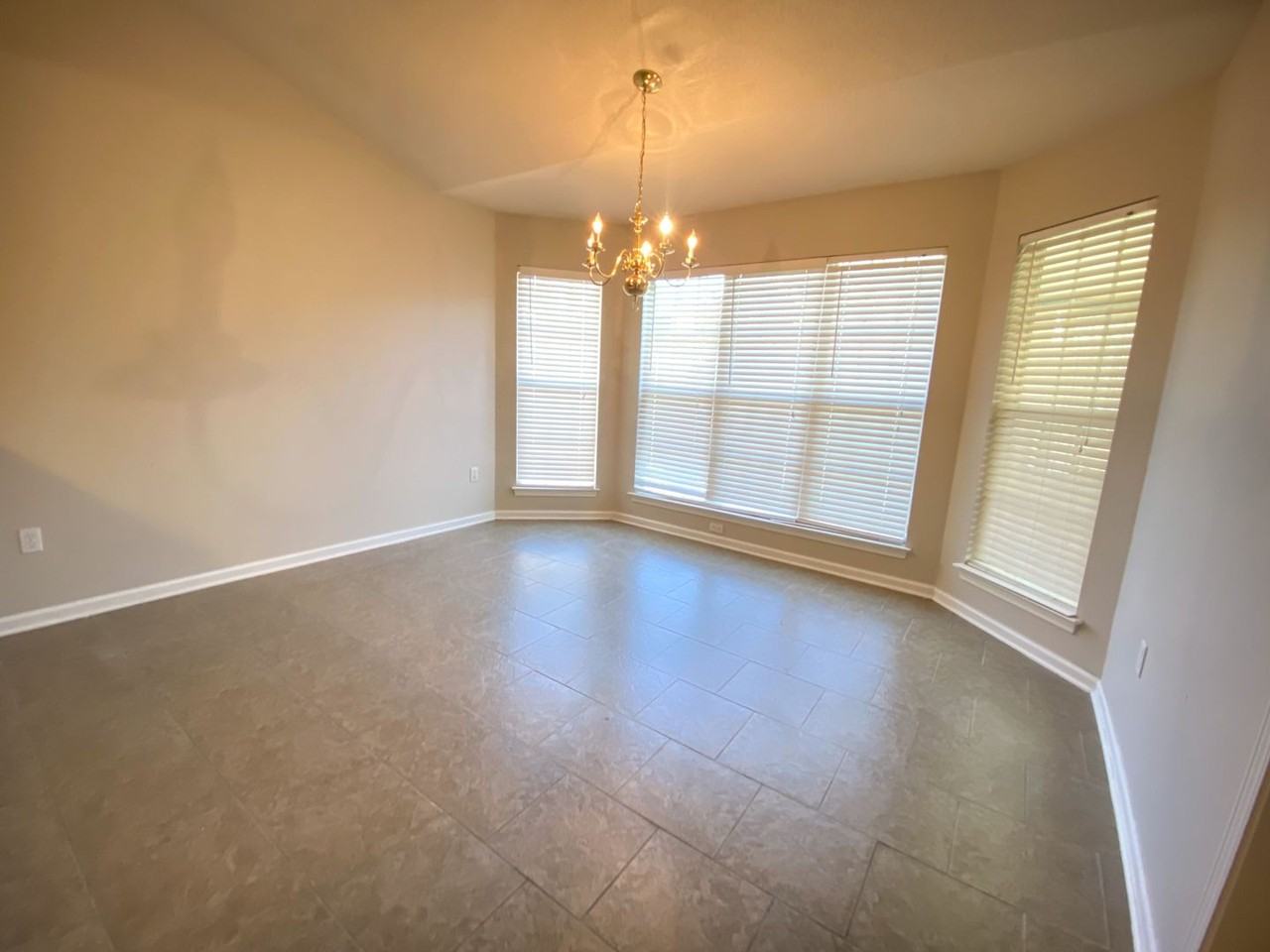 749 Lakemont Dr - Photo 7 of 23