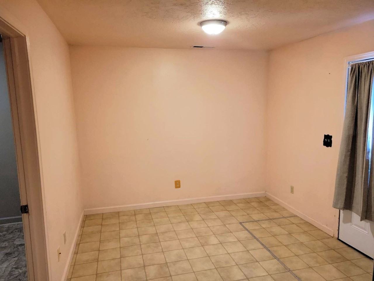 1309 10th Ave #B - Photo 6 of 20