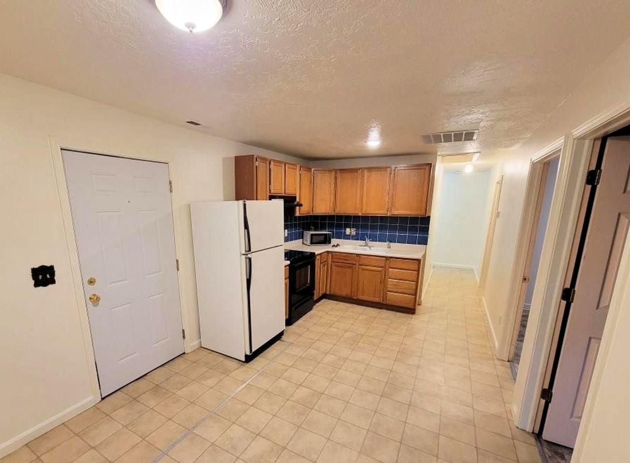 1309 10th Ave #B - Photo 7 of 20