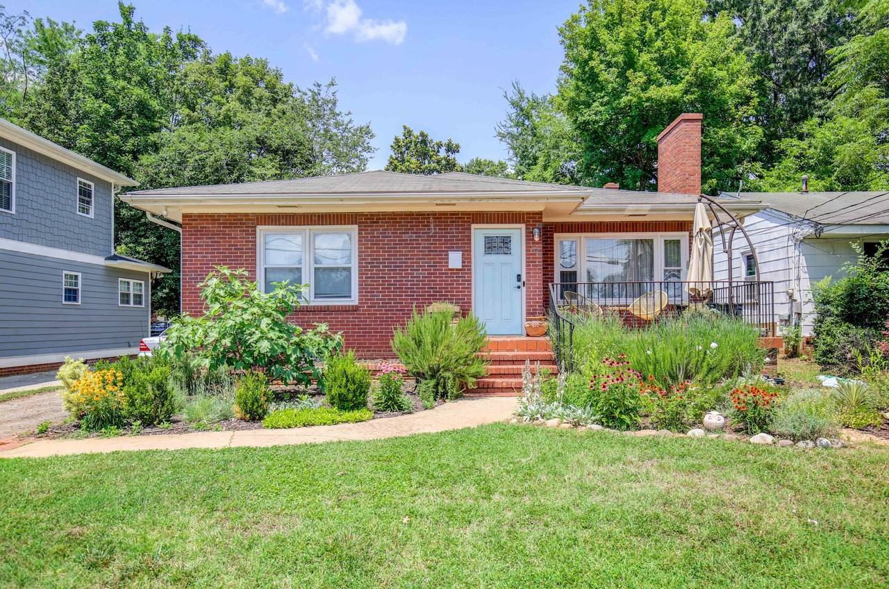 16 S Pettigrew St - Photo 2 of 50