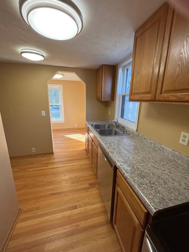 3324 P St - Photo 2 of 17