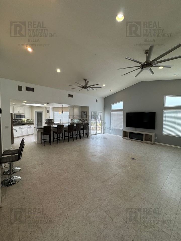 26419 Old Agency Rd - Photo 7 of 50