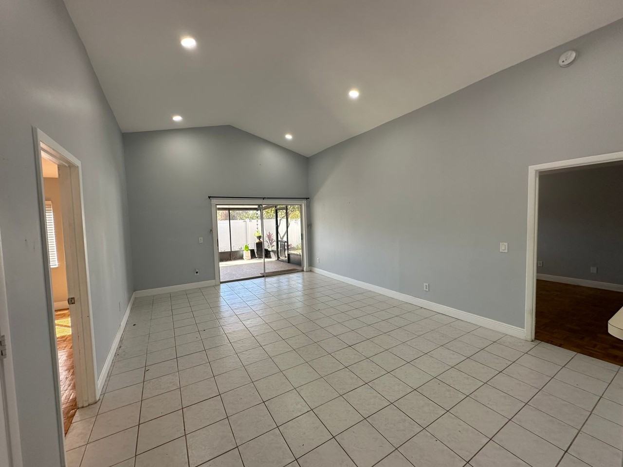 189 Chicago Woods Cir - Photo 2 of 15