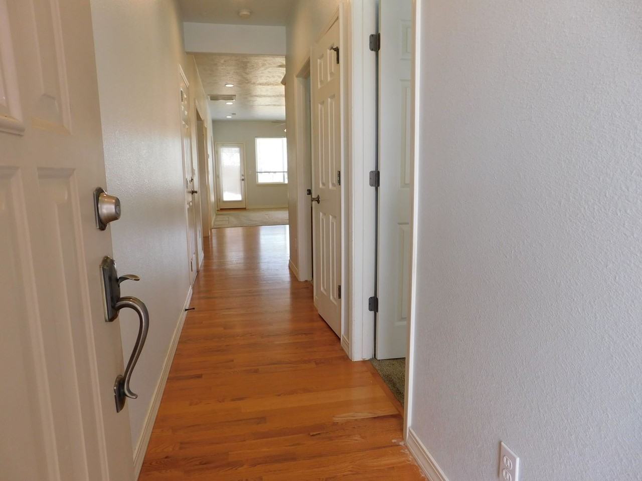 563 1/2 Garden Cress Ct - Photo 2 of 14