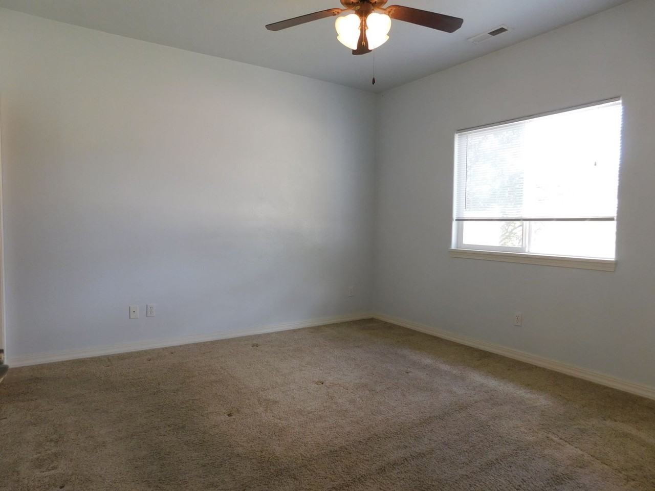 563 1/2 Garden Cress Ct - Photo 6 of 14