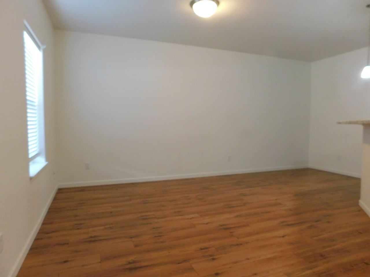 621 Zenith Ln #E - Photo 4 of 19