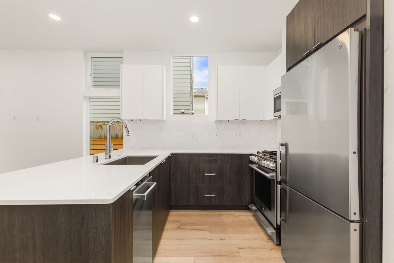 8547 Midvale Ave N - Photo 3 of 16