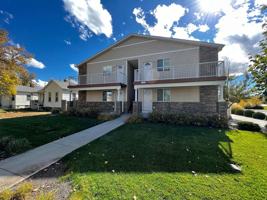 featured image of 203 E 6th St