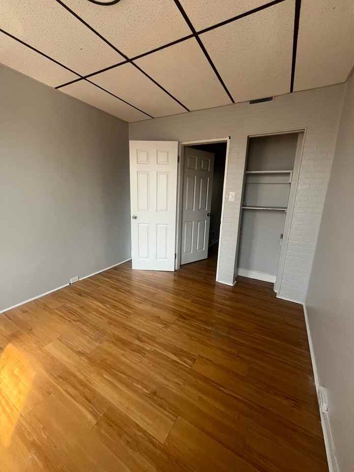 125 Moss St - Photo 6 of 15