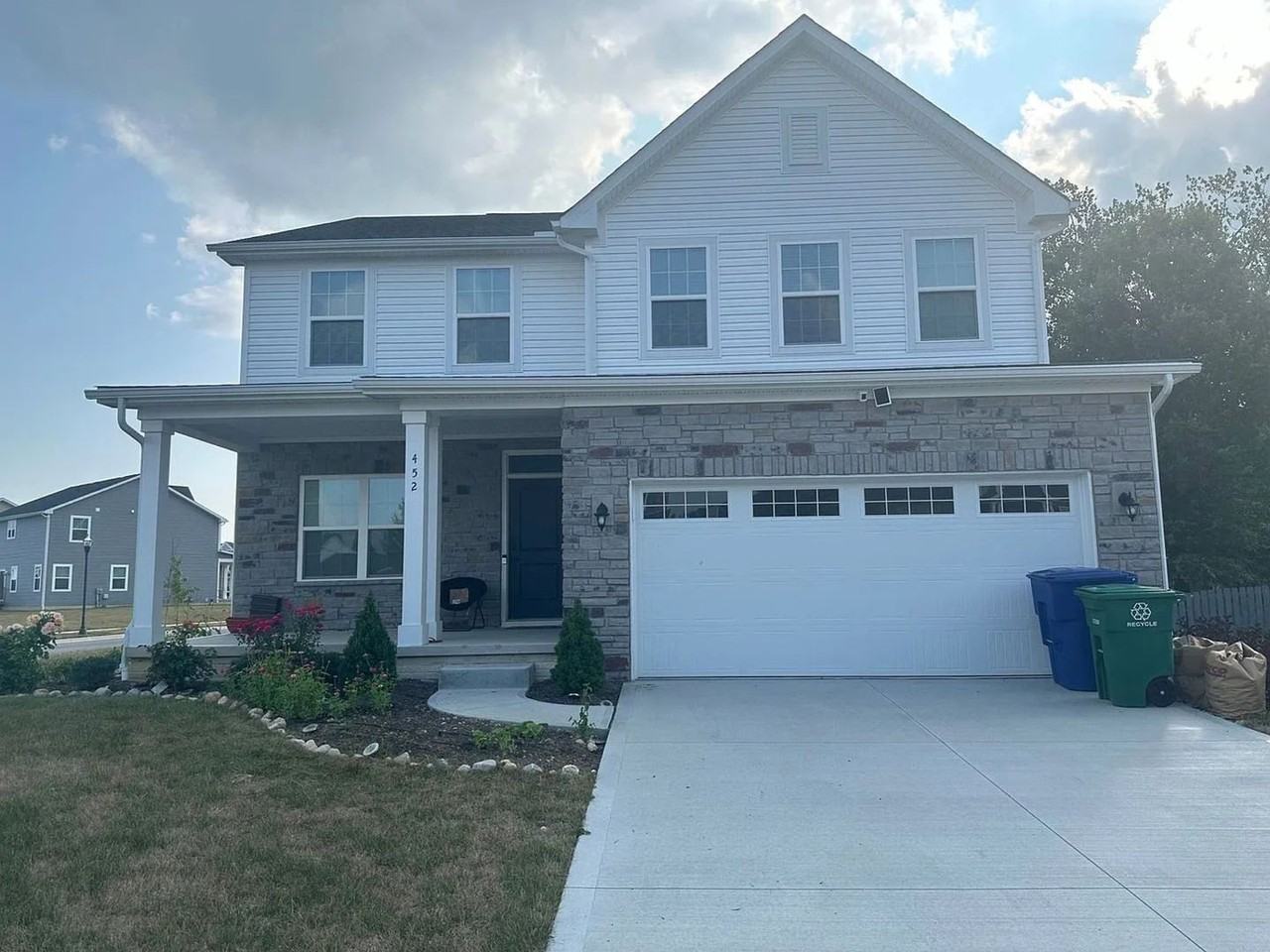 452 Steeplechase St - Photo 2 of 34