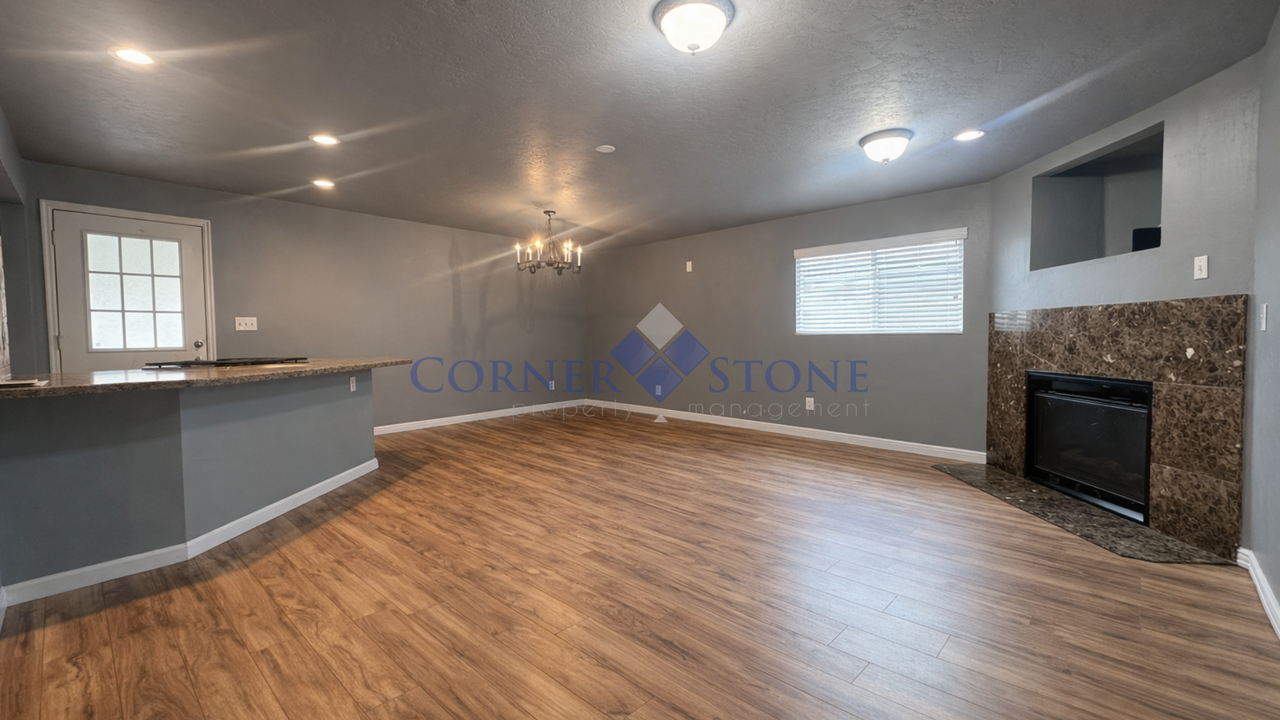 1218 E Logan St - Photo 6 of 28