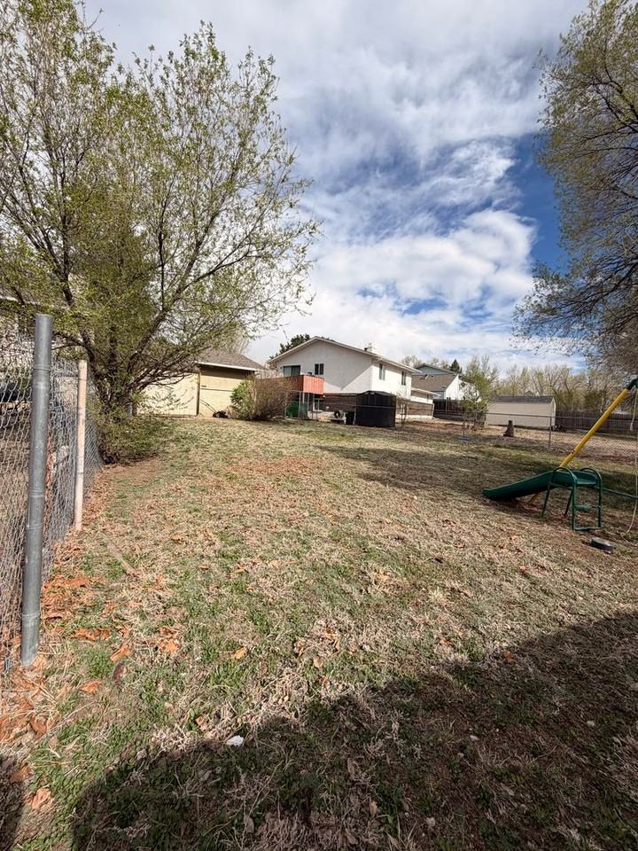 6353 Chippewa Rd - Photo 2 of 32