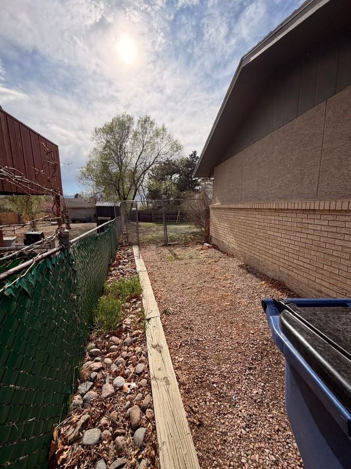 6353 Chippewa Rd - Photo 5 of 32