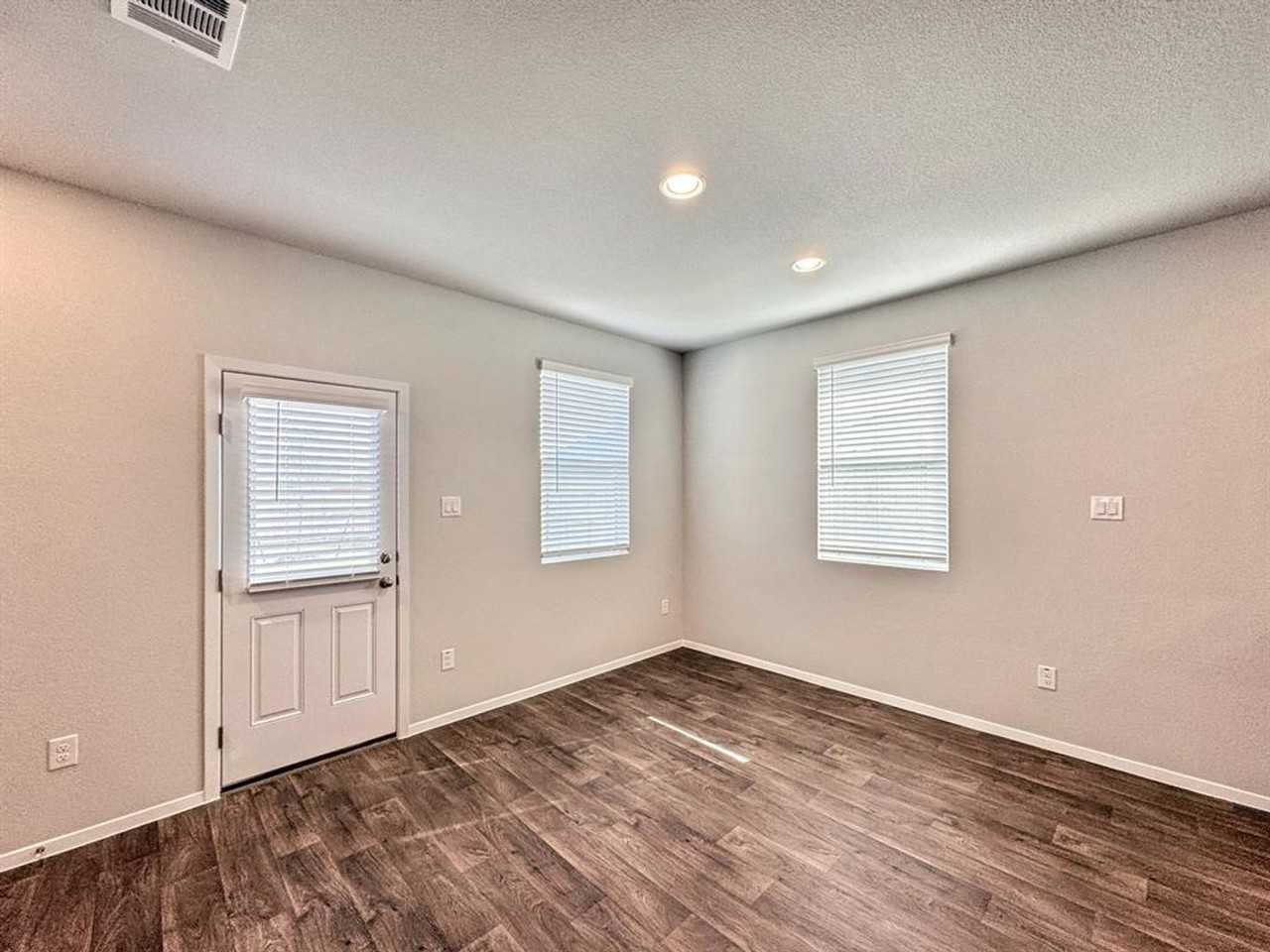 156 Edward R Gaytan St - Photo 4 of 19