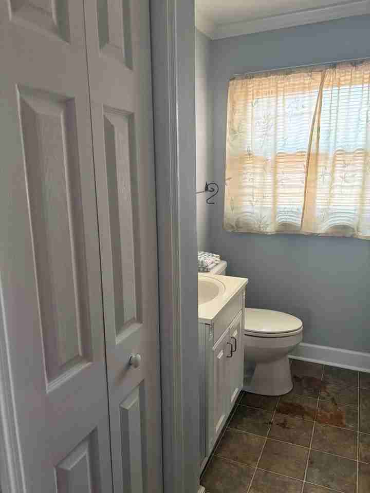 1605 W 21st St - Photo 7 of 10