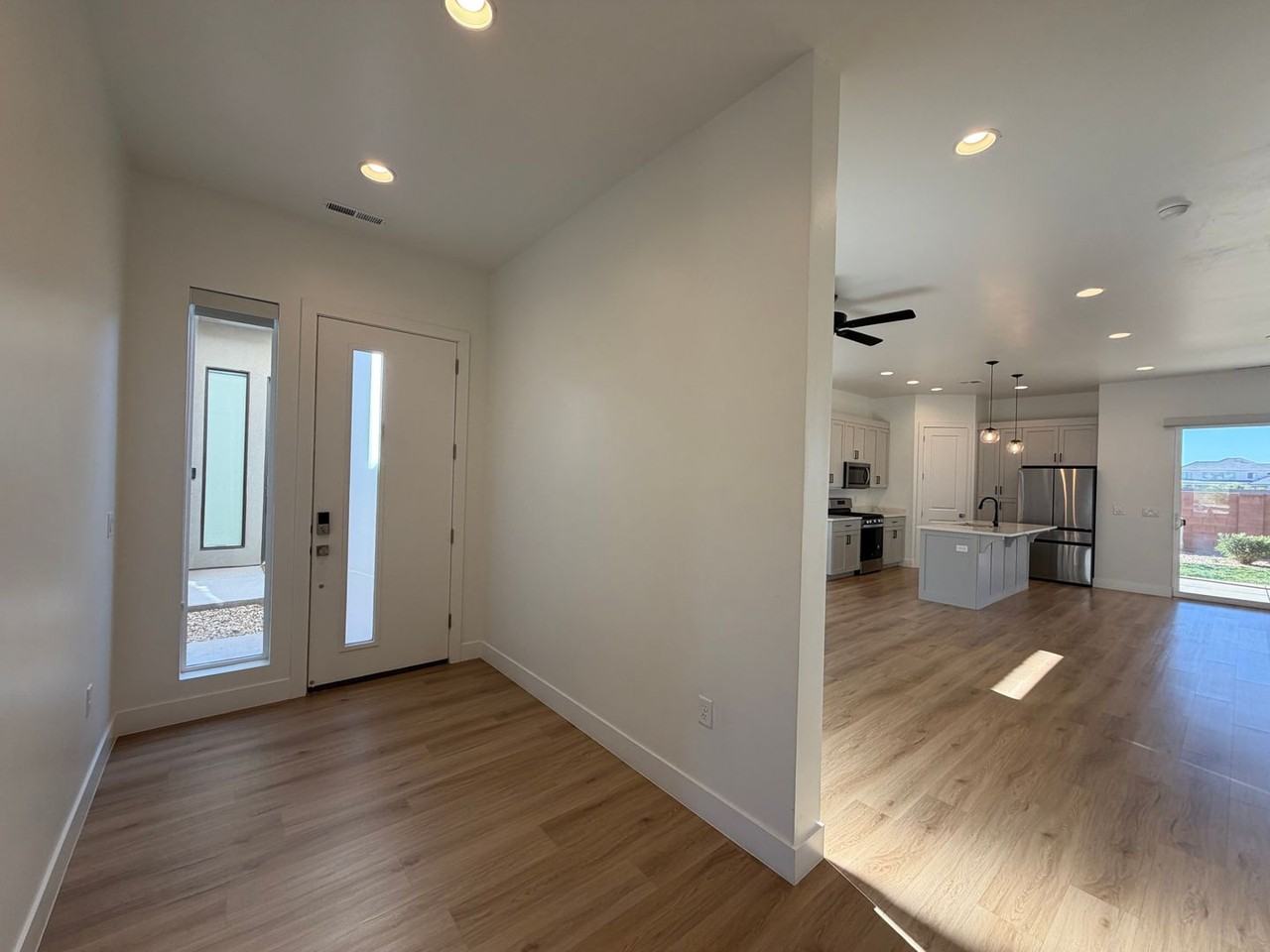 2908 E Church Oak Dr - Photo 3 of 35