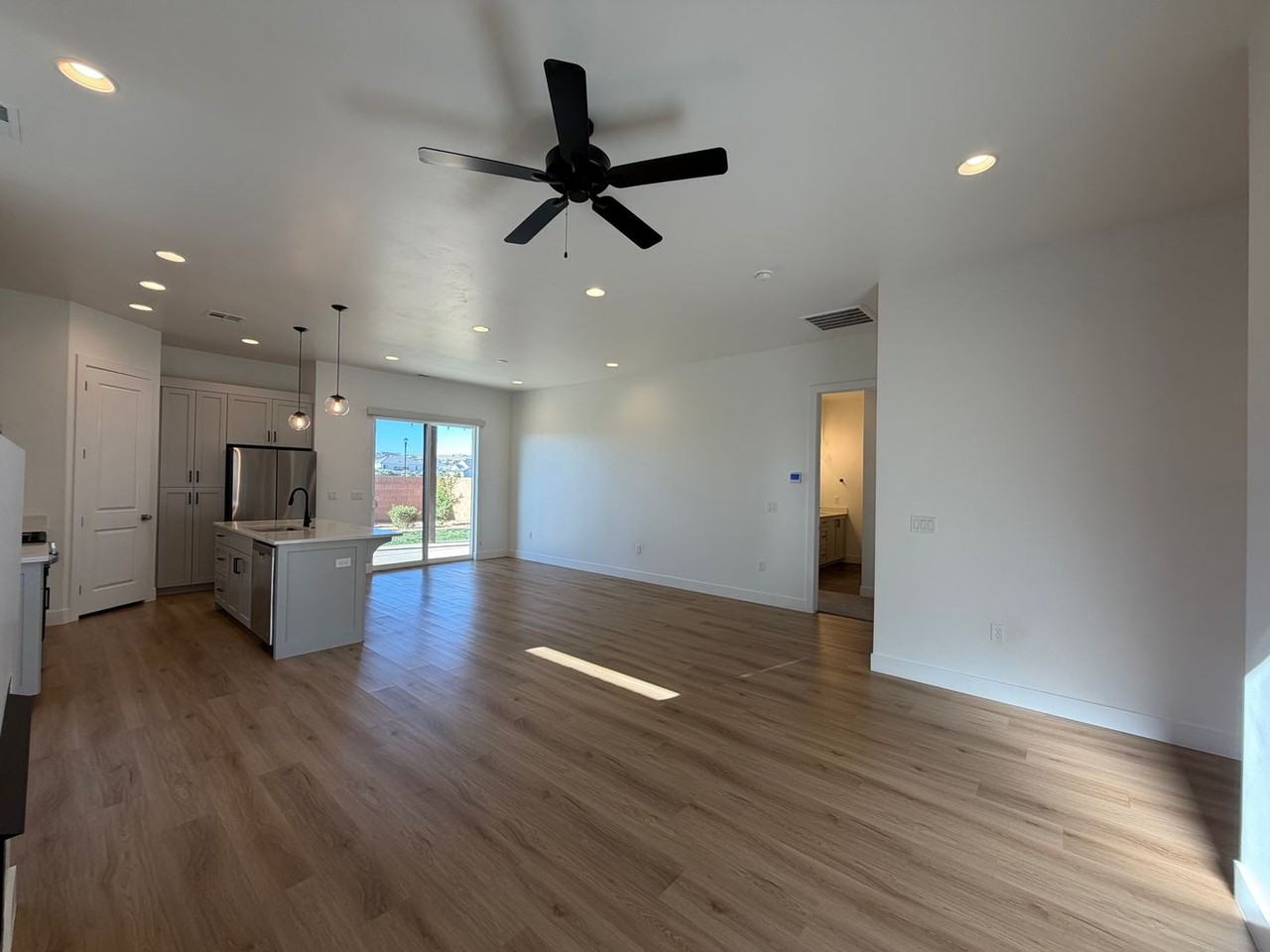 2908 E Church Oak Dr - Photo 5 of 35